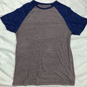 Men’s two tone tee